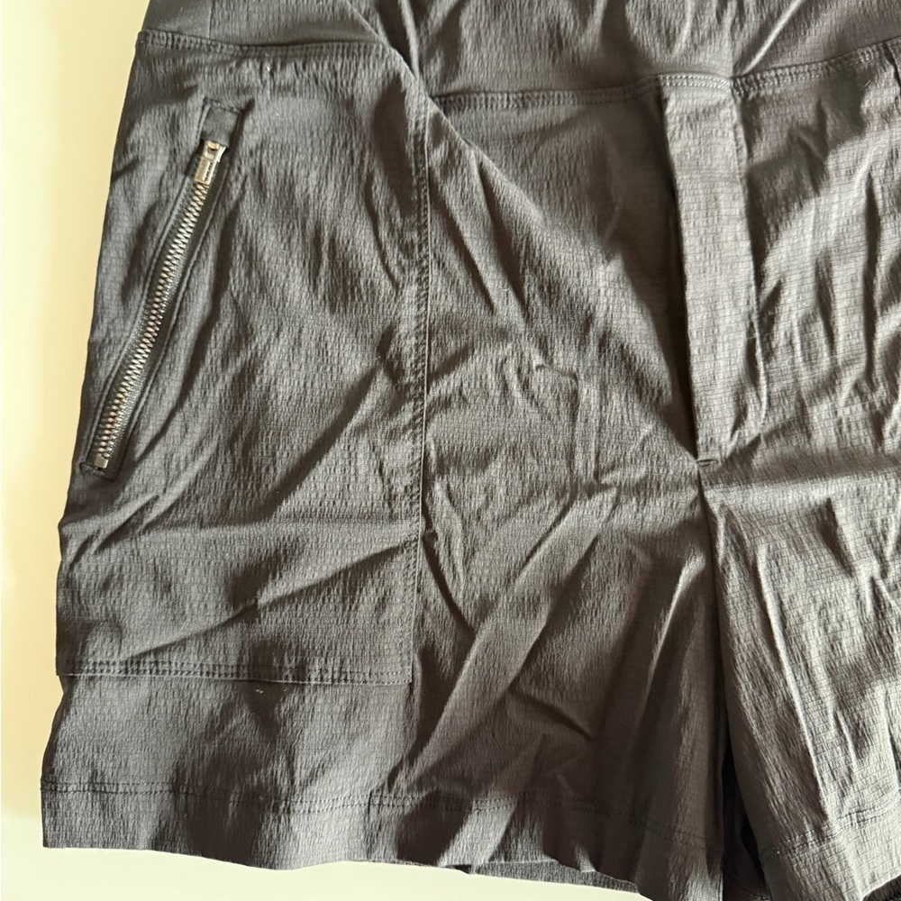 Black‎ Athleta Shorts - Size 14 - Picture 3 of 6